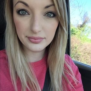 Meet your Posher, Devin